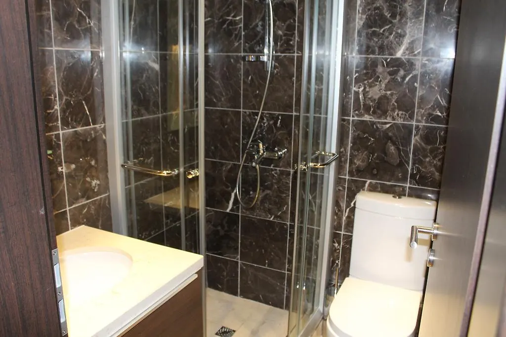 Larnaca Apartments By The Sea-Tessera Fanaria
